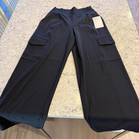 ATHLETA Venice High Rise Wide Leg Cargo Pant - Picture 4 of 8